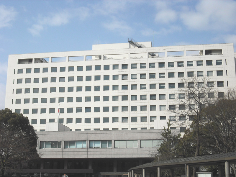 千葉大学医学部附属病院　母子センター棟　外壁光触媒施工